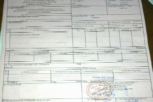 Tờ khai hải quan bị giả mạo chữ kí và dấu công chức hải quan giám sát cảng VICT. 